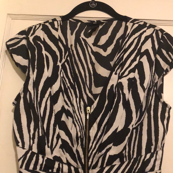 Dress - Picture 2 of 5